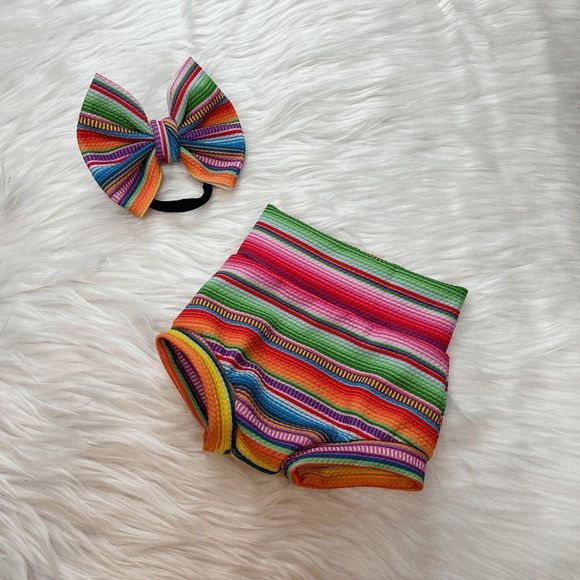 Serape Print Bummies and Bow set for Baby's birthday, smash cake, photo shoot - Picture 1 of 4